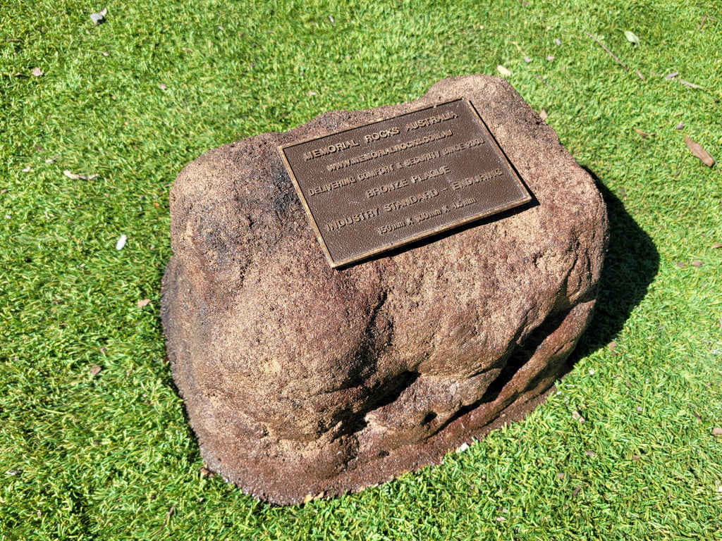 Memorial Rock Urn 1858 Medium Brown