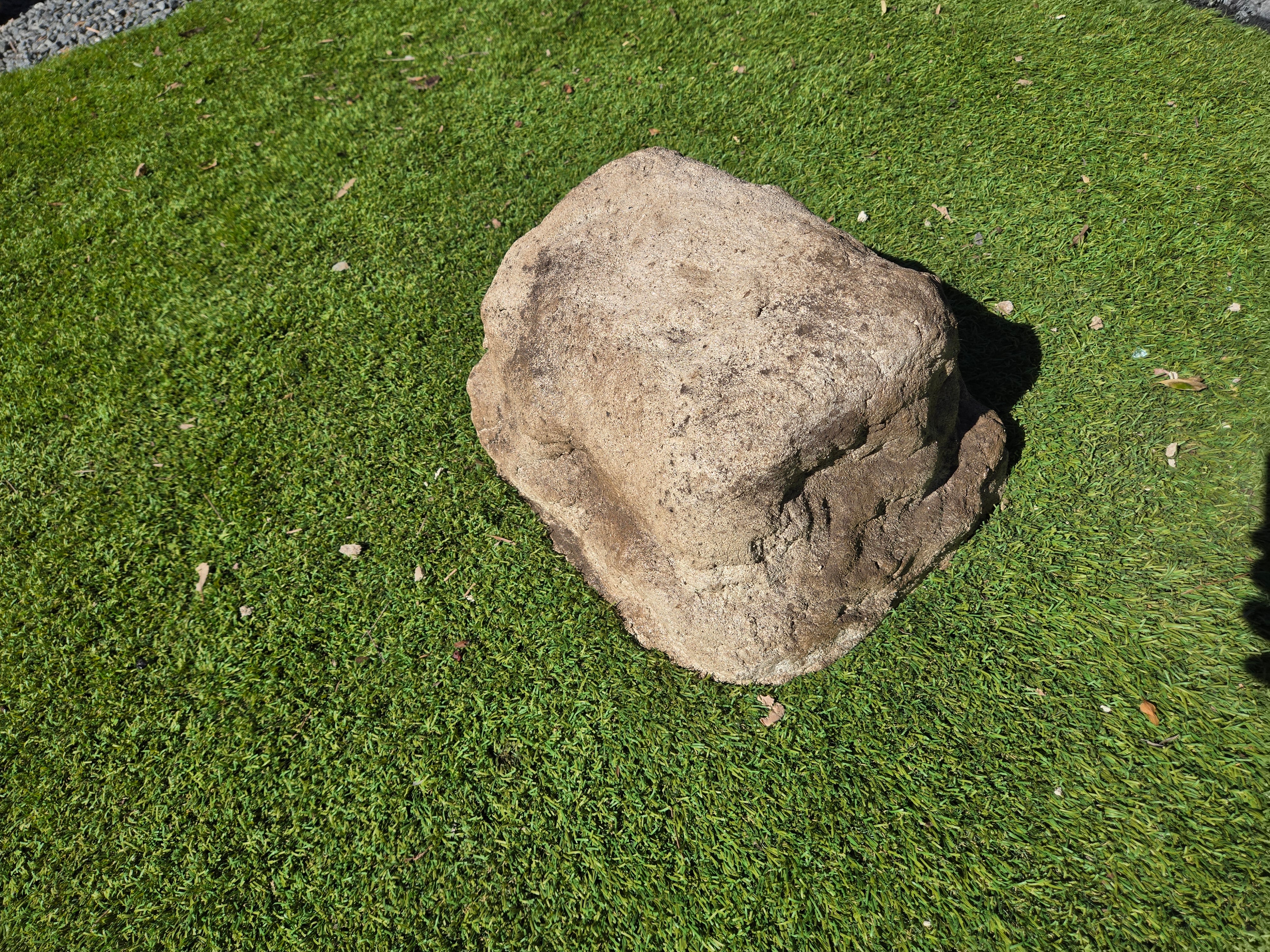 Memorial Rock Urn 2173 Medium Natural Riversand