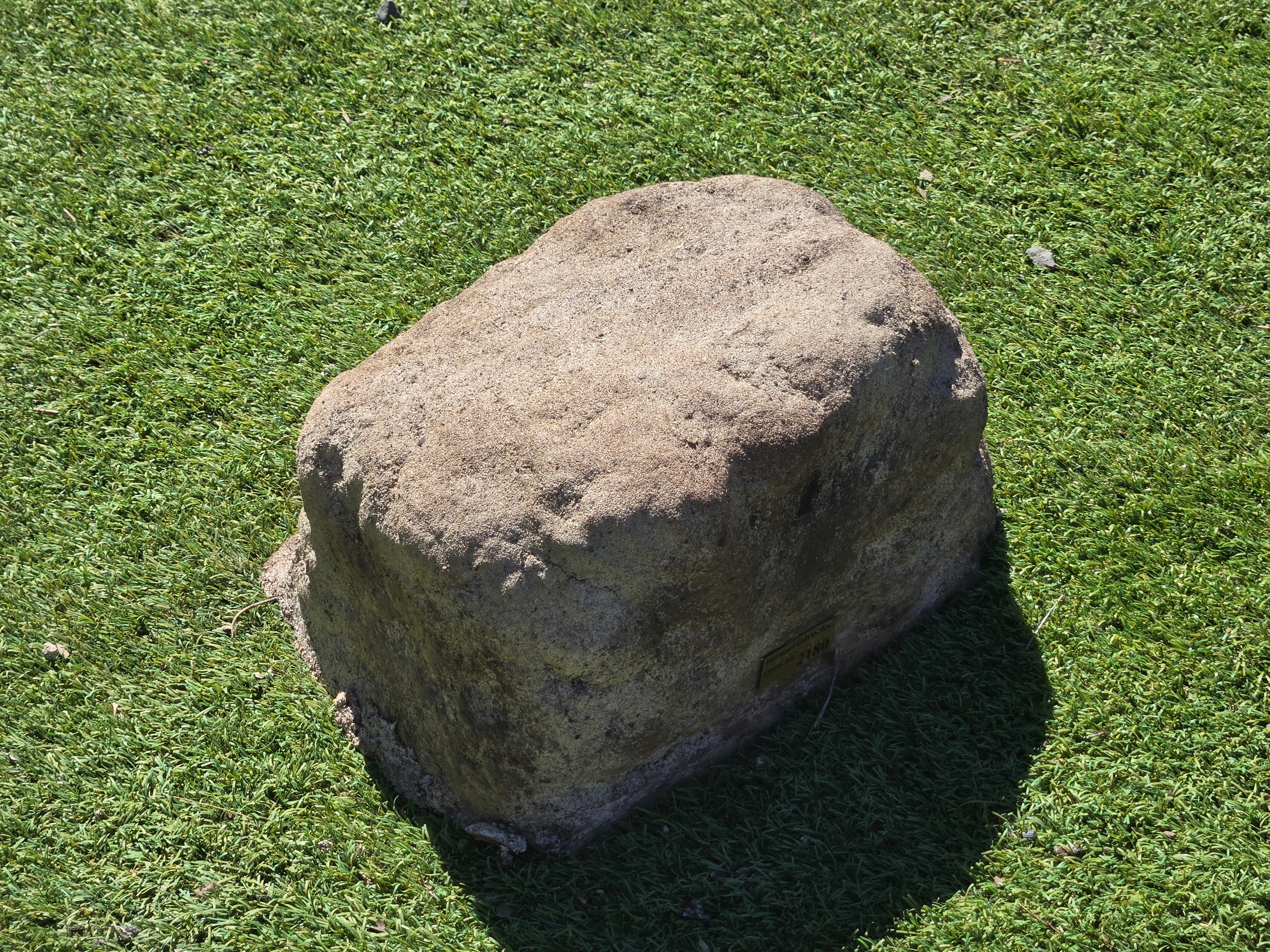 Memorial Rock Urn  2180 Regular Natural Riversand