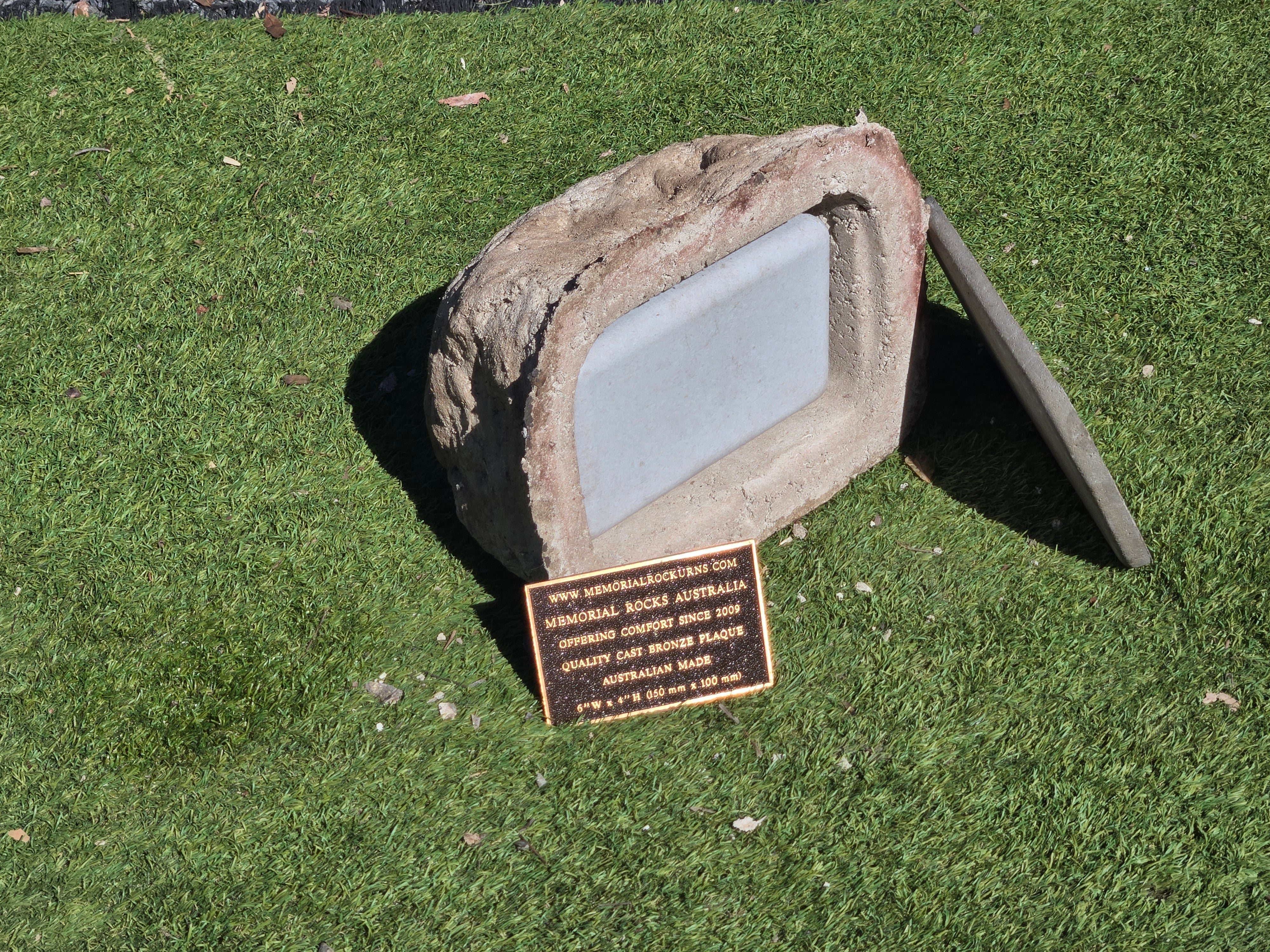 Memorial Rock Urn  2182 Regular Natural Riversand