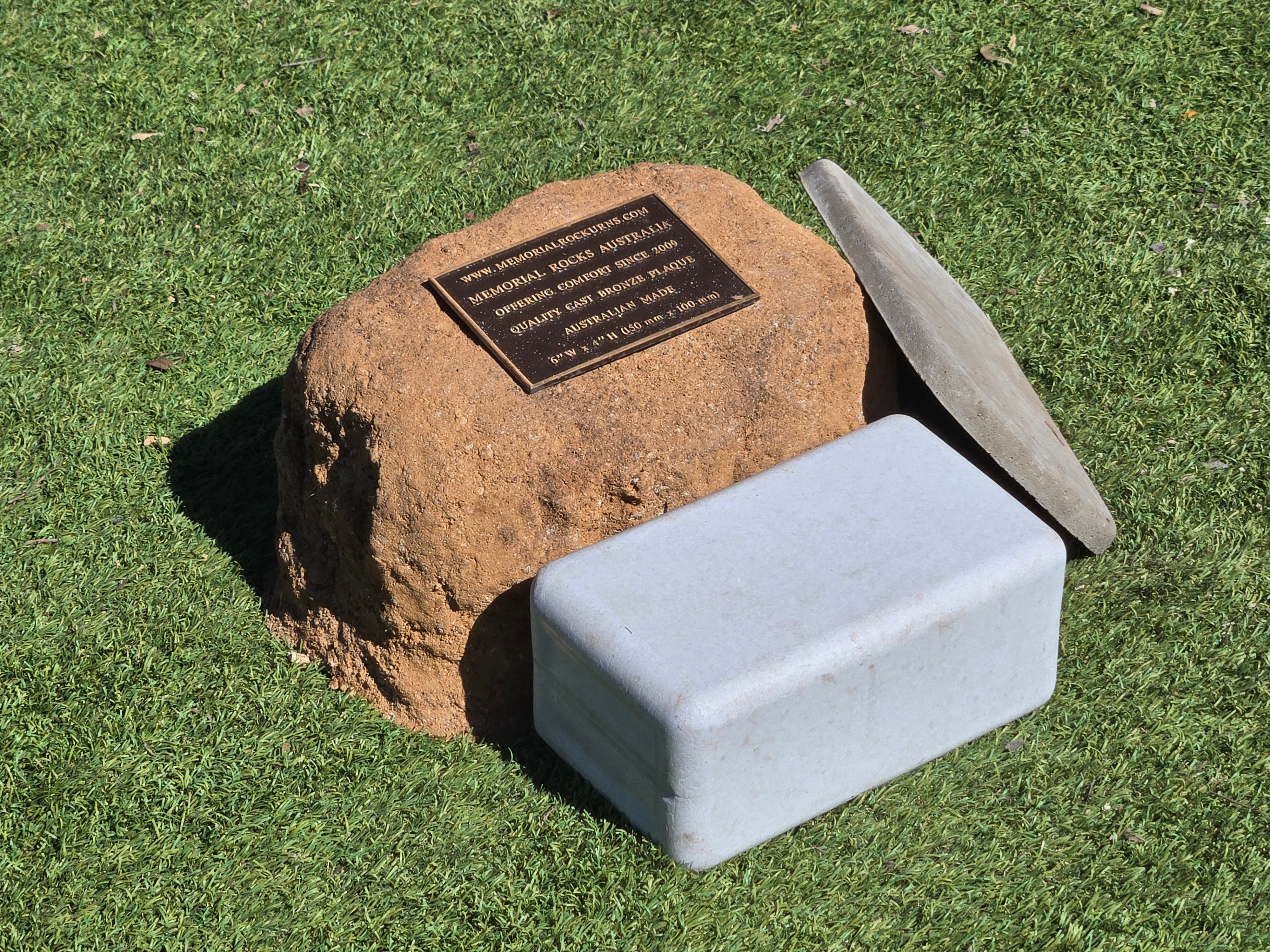 Memorial Rock Urn  2188 Regular Sandstone