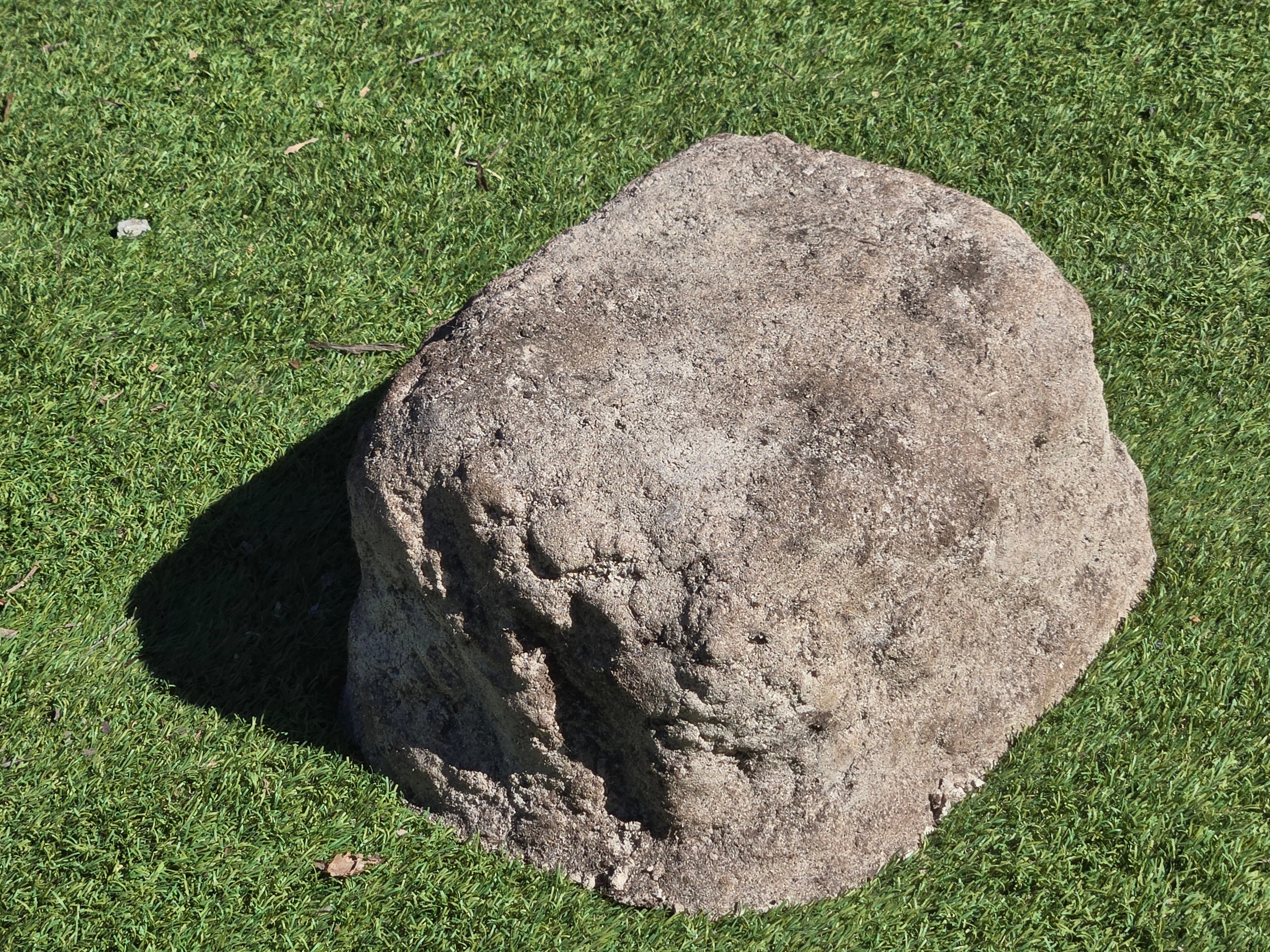 Memorial Rock Urn 2191 Large Natural Riversand