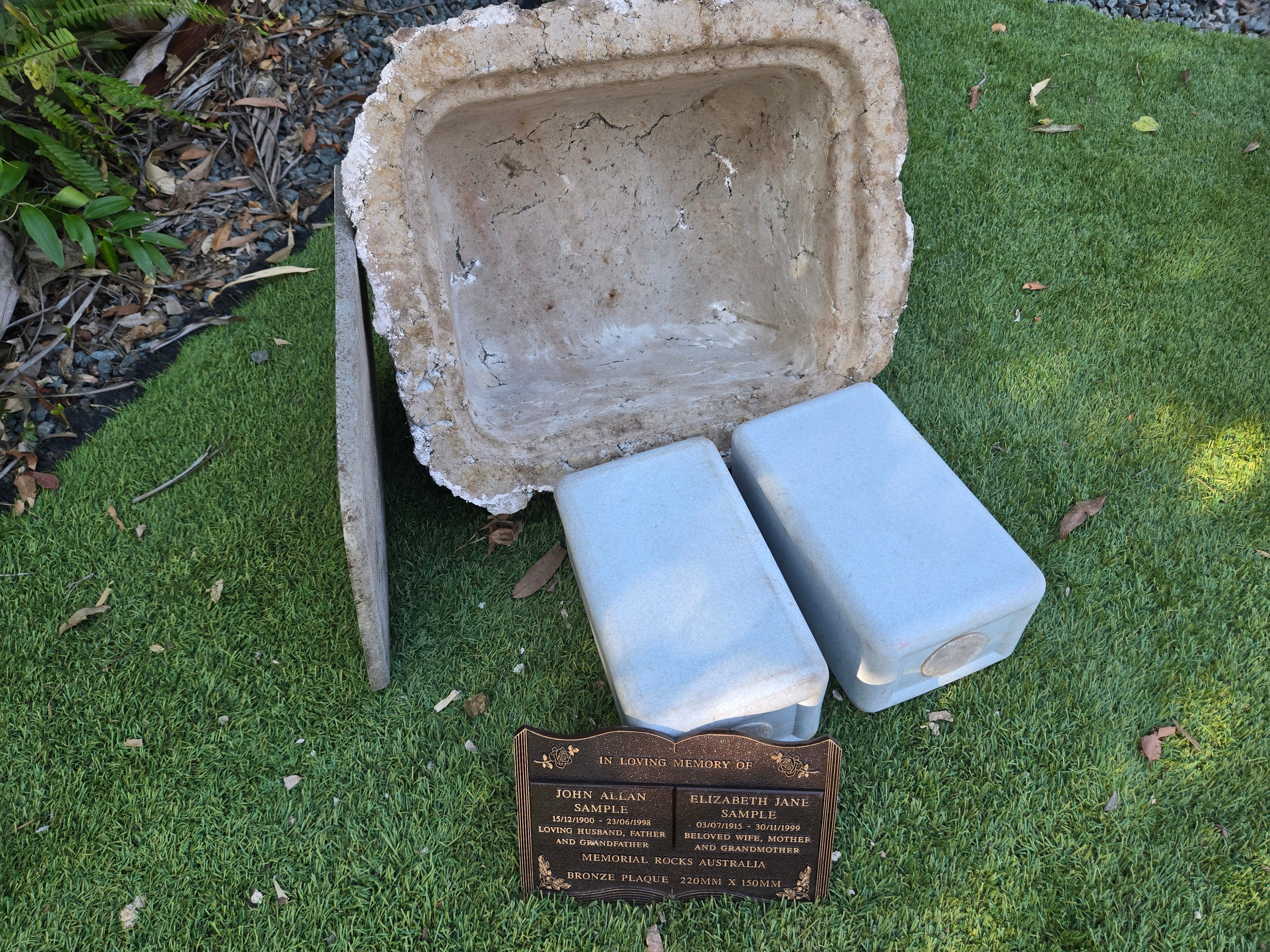 Memorial Rock Urn 2205 Large Double White