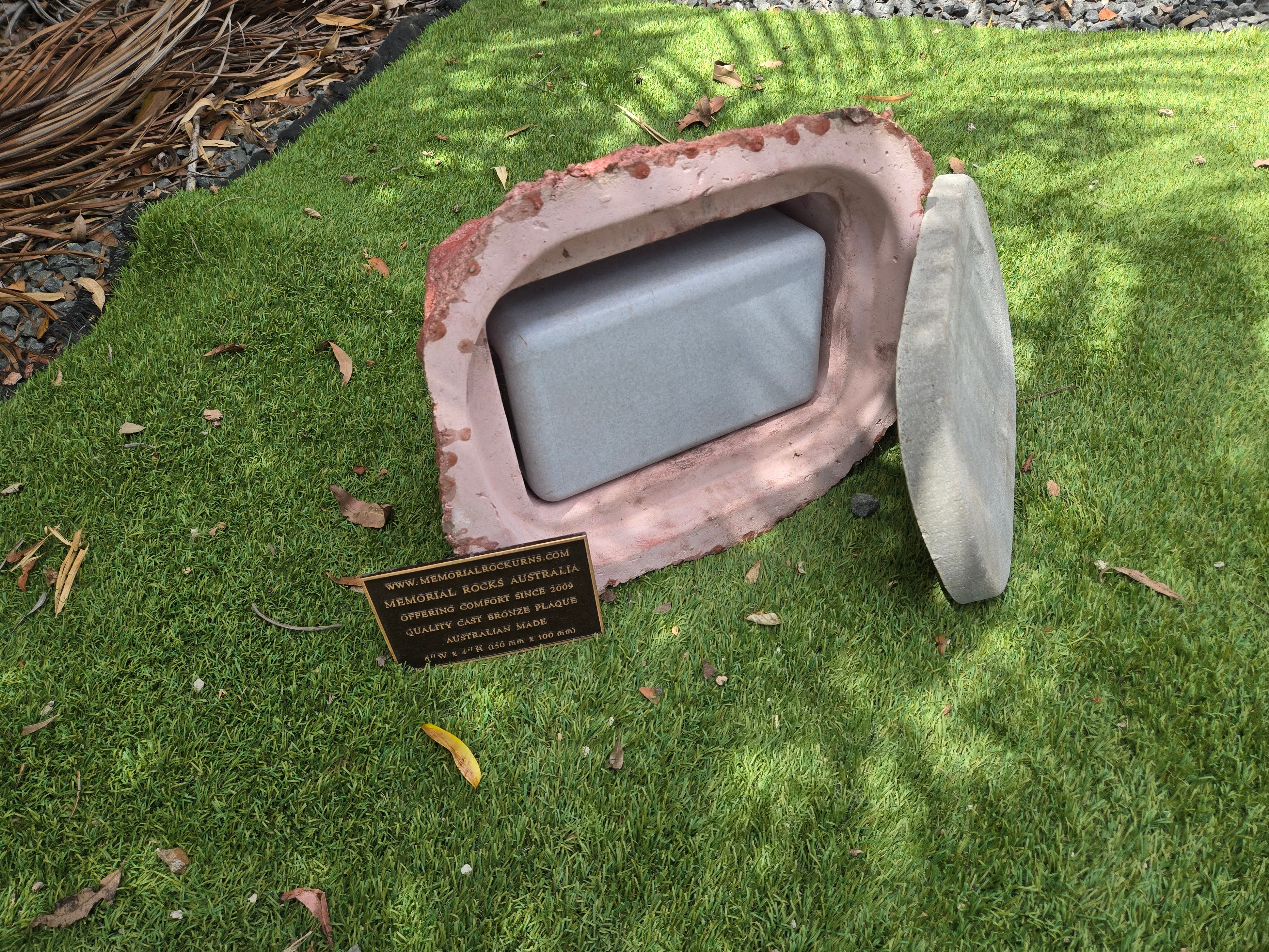 Memorial Rock Urn 2222 Medium Red